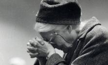 Dorothy Day at prayer